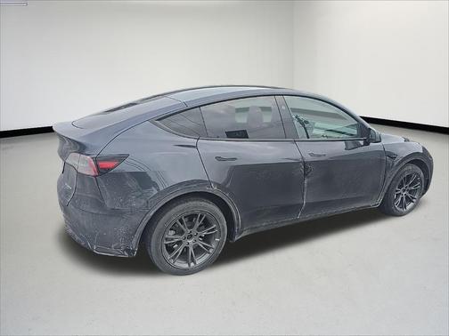 2024 Tesla Model Y Long Range Dual Motor All-Wheel Drive