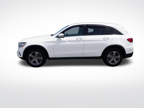 Polar White 2022 Mercedes-Benz GLC 300