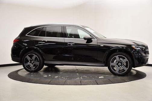 2025 Mercedes-Benz GLC 350e Base