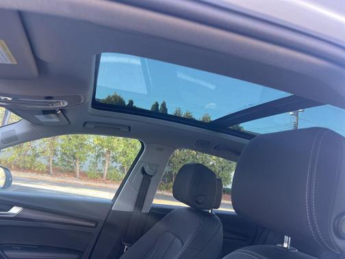 2024 Audi Q5 40 Premium Plus