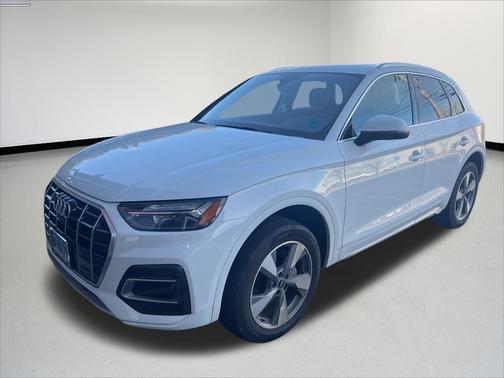 2024 Audi Q5 40 Premium Plus