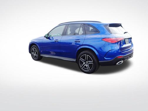 Starling Blue Metallic 2025 Mercedes-Benz GLC 300