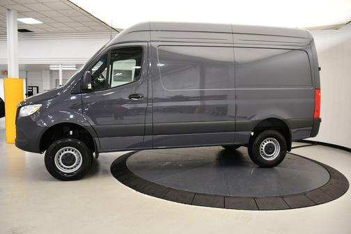 2025 Mercedes-Benz Sprinter 2500 Standard Roof