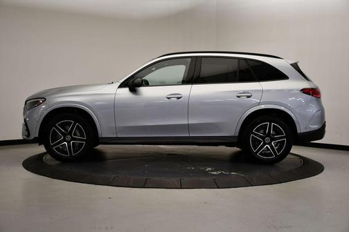 2026 Mercedes-Benz GLC 300 4MATIC