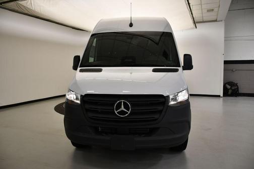 2025 Mercedes-Benz Sprinter 2500 High Roof