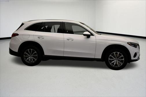 2026 Mercedes-Benz GLC 300 4MATIC