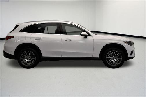 2025 Mercedes-Benz GLC 300 4MATIC