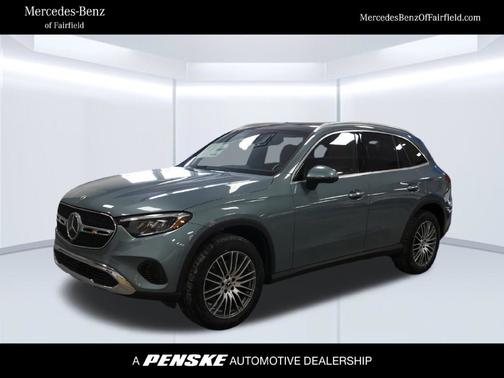 Verde Silver Metallic 2026 Mercedes-Benz GLC 300