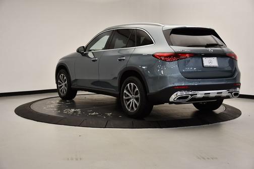 2025 Mercedes-Benz GLC 300 