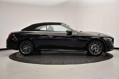 2026 Mercedes-Benz CLE 300 4MATIC Cabriolet