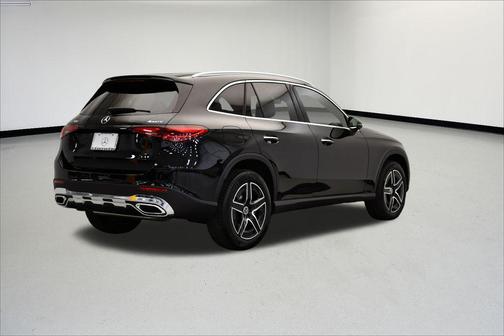 2026 Mercedes-Benz GLC 300 4MATIC