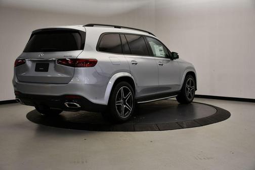 2026 Mercedes-Benz GLS 450 4MATIC