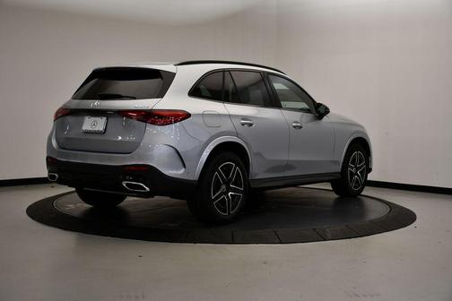 2026 Mercedes-Benz GLC 300 4MATIC