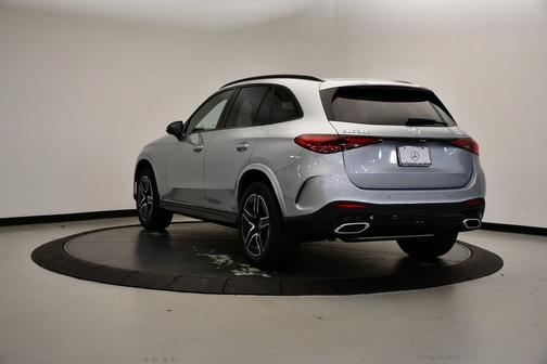 Cirrus Silver Metallic 2026 Mercedes-Benz GLC 300