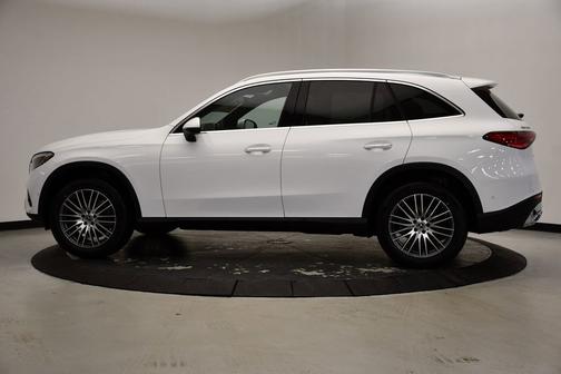 2025 Mercedes-Benz GLC 300 4MATIC