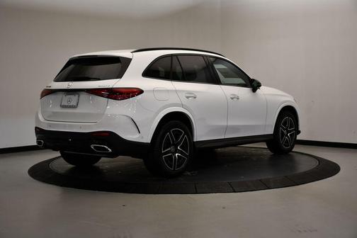 2026 Mercedes-Benz GLC 300 4MATIC