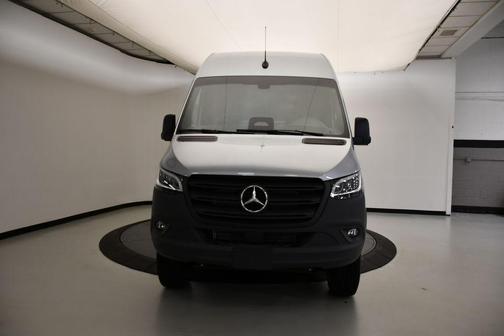 2025 Mercedes-Benz Sprinter 2500 Standard Roof