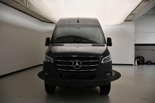 2025 Mercedes-Benz Sprinter 2500 High Roof