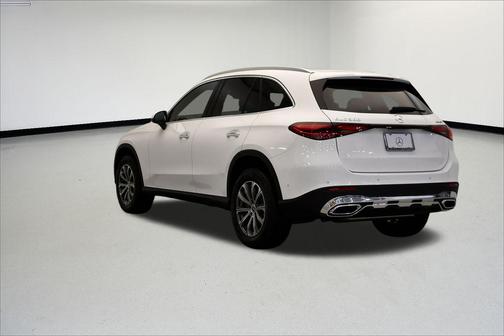 2026 Mercedes-Benz GLC 300 4MATIC