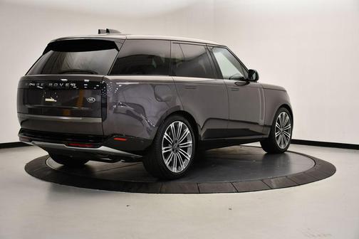 2022 Land Rover Range Rover P530 SE