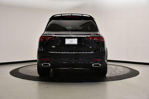 2025 Mercedes-Benz GLS 580 4MATIC