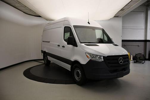 2025 Mercedes-Benz Sprinter 2500 Standard Roof
