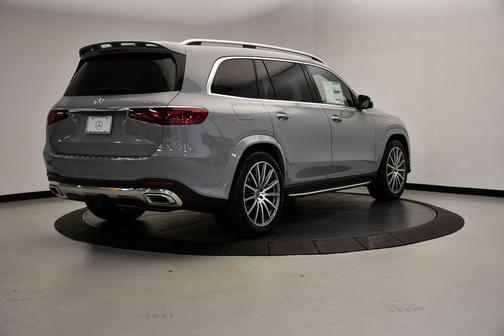 2026 Mercedes-Benz GLS 580 4MATIC