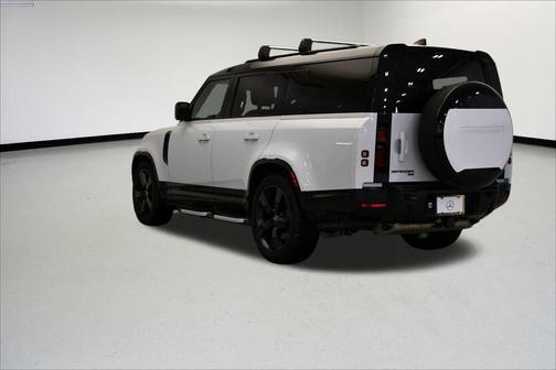 2023 Land Rover Defender 130 X-Dynamic SE