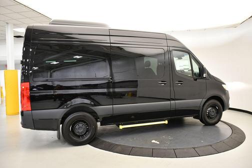 2025 Mercedes-Benz Sprinter 2500 Standard Roof