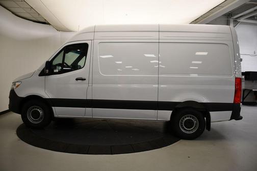 2026 Mercedes-Benz Sprinter 2500 Standard Roof