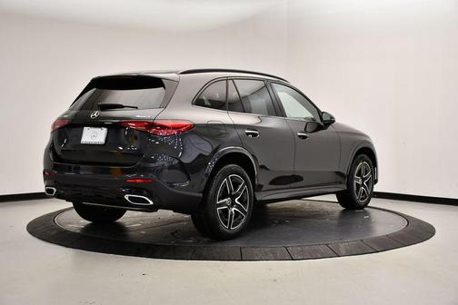 2026 Mercedes-Benz GLC 300 4MATIC