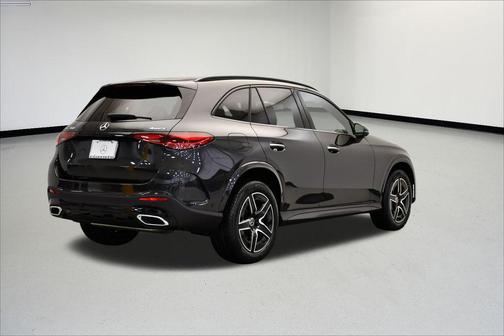 2026 Mercedes-Benz GLC 300 4MATIC