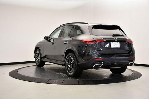 2026 Mercedes-Benz GLC 300 4MATIC