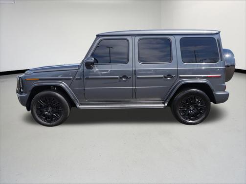 MANUFAKTUR Graphite Metallic 2026 Mercedes-Benz G-Class G 550