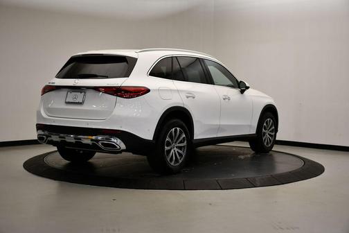 2026 Mercedes-Benz GLC 300 4MATIC