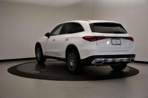 2026 Mercedes-Benz GLC 300 4MATIC