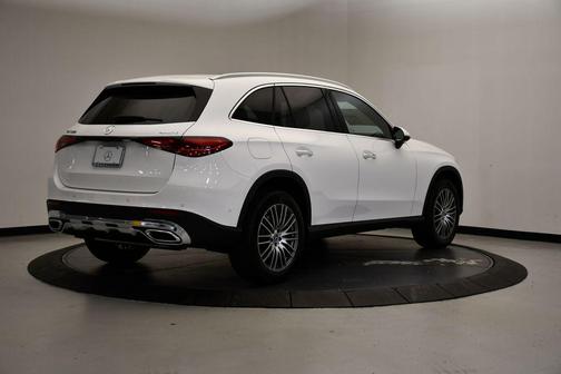 2026 Mercedes-Benz GLC 300 4MATIC