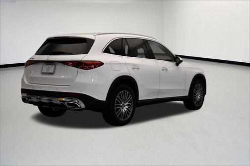 2026 Mercedes-Benz GLC 300 4MATIC
