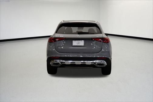 2026 Mercedes-Benz GLC 300 4MATIC