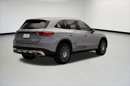 2026 Mercedes-Benz GLC 300 4MATIC