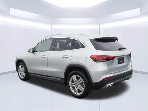 Iridium Silver Metallic 2023 Mercedes-Benz GLA 250