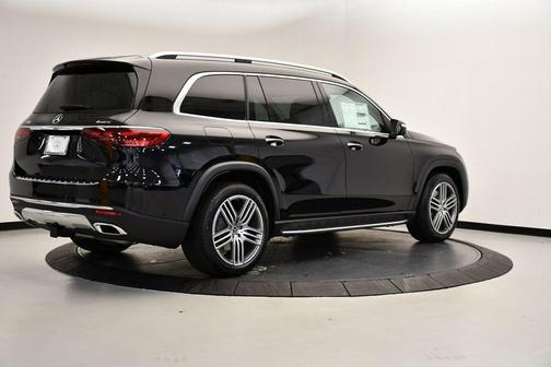 2026 Mercedes-Benz GLS 450 4MATIC