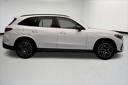 2026 Mercedes-Benz GLC 300 4MATIC