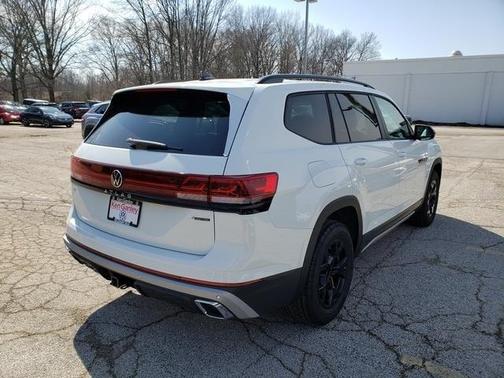 2025 Volkswagen Atlas 2.0T Peak Edition