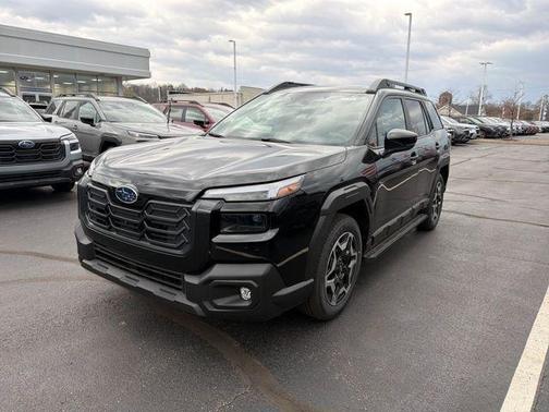 Crystal Black Silica 2026 Subaru Outback Touring