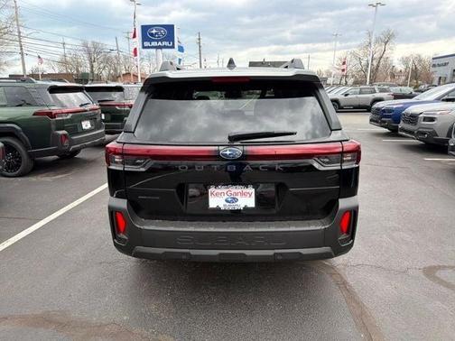 Crystal Black Silica 2026 Subaru Outback Touring