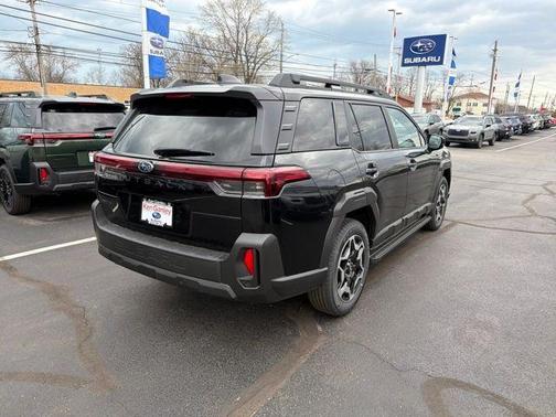 Crystal Black Silica 2026 Subaru Outback Touring