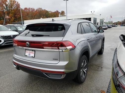 2026 Volkswagen Atlas Cross Sport 2.0T SE