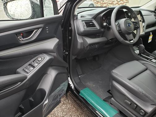 Crystal Black Silica 2026 Subaru Ascent Onyx Edition Touring