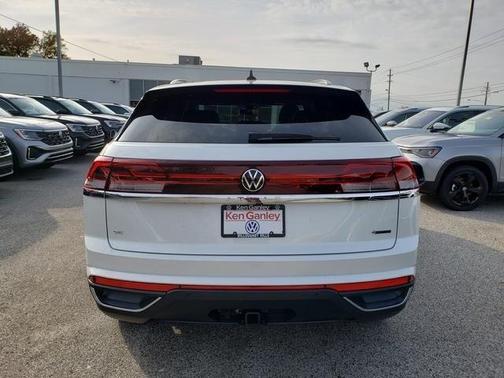 2026 Volkswagen Atlas Cross Sport 2.0T SE